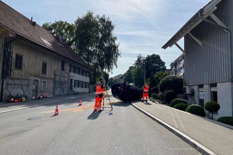 Illnau ZH - Autolenker verliert Kontrolle über Auto und verunfallt