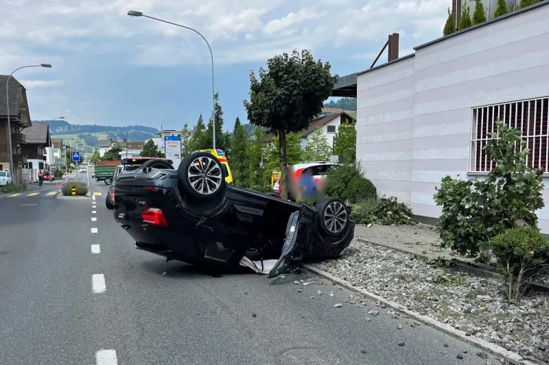 Malters LU – Autofahrerin bei Selbstunfall mit Fahrzeug überschlagen und verletzt