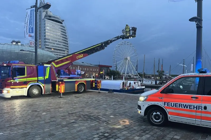 Bremerhaven - Touristen retten Frau vor Ertrinken