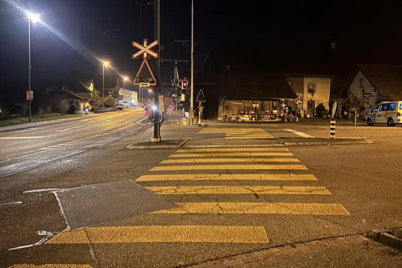 Unterentfelden AG – Zeugenaufruf nach Unfall auf Fussgängerstreifen