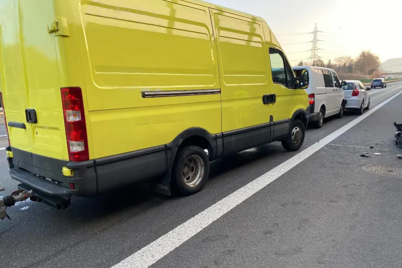 A14 Steinhausen ZG – Rückstau im Morgenverkehr