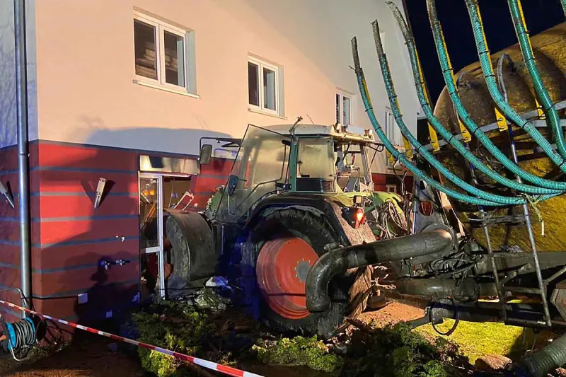 Hoßkirch - Traktor kracht in Haus!