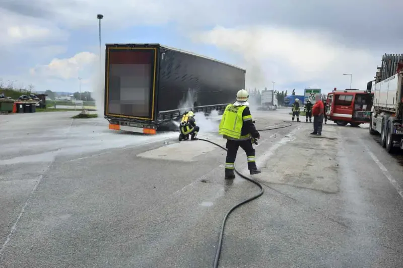 Grafenwörth - Explosion an LKW fordert einen schwer Verletzten
