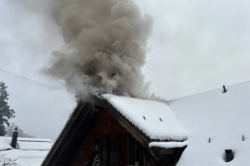 Benken SG – Dachstock eines Einfamilienhaus in Brand geraten