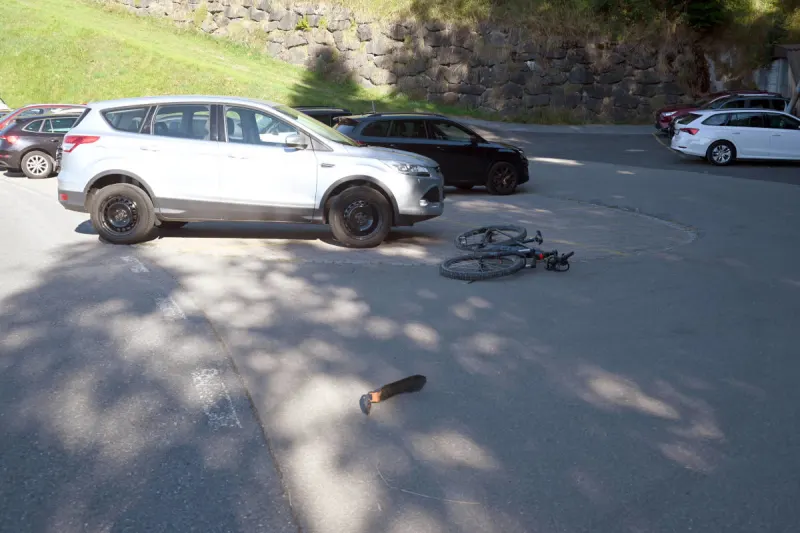 Wildhaus SG – Unfall zwischen E-Bike und Auto