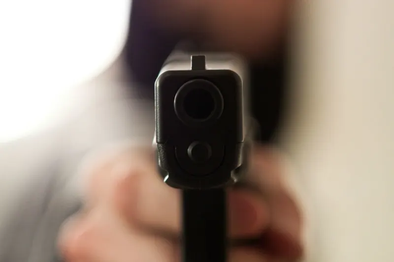 Wiesloch - Täter schießt Opfer ins Gesicht