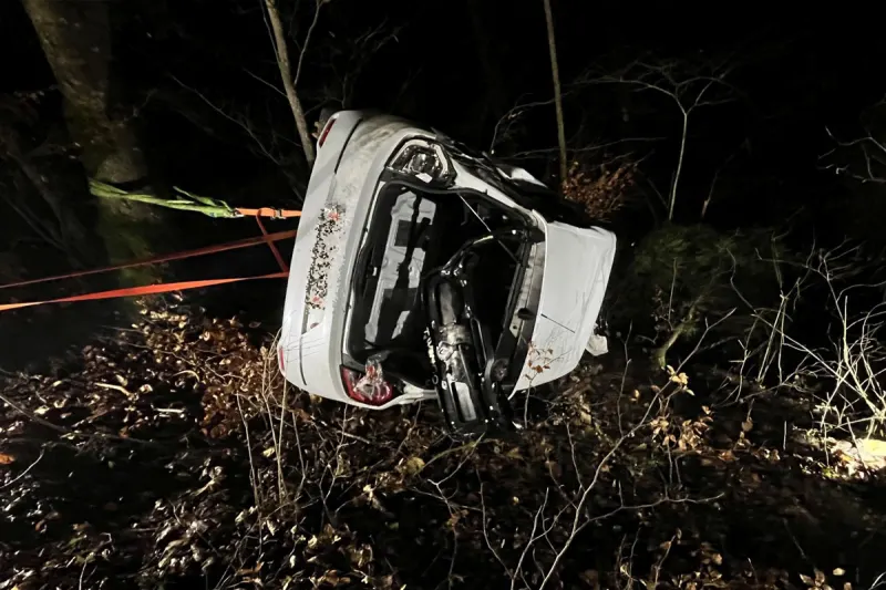 Rümlingen BL – Auto rutscht Böschung nach Unfall hinunter