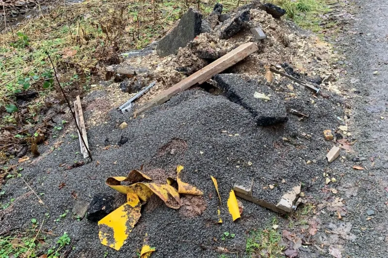 Daun-Weiersbach - Illegale Entsorgung von Bauschutt im Wald