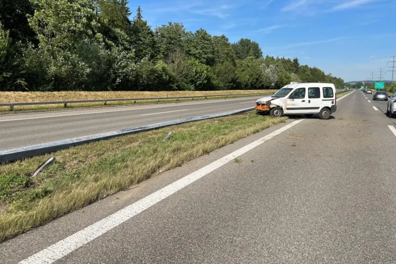 Hüttlingen TG - Stau nach Selbstunfall auf der A7