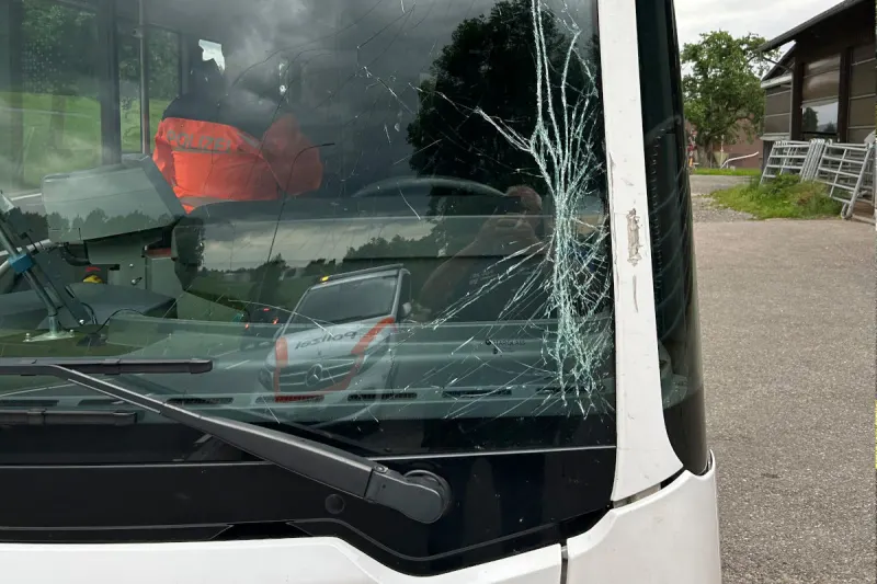  St. Margarethen TG – Fahrerflucht nach Kollision mit Bus