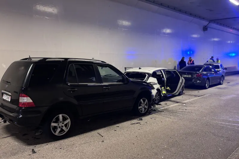 A22 Liestal BL – Vier Verletzte bei Unfall im Tunnel