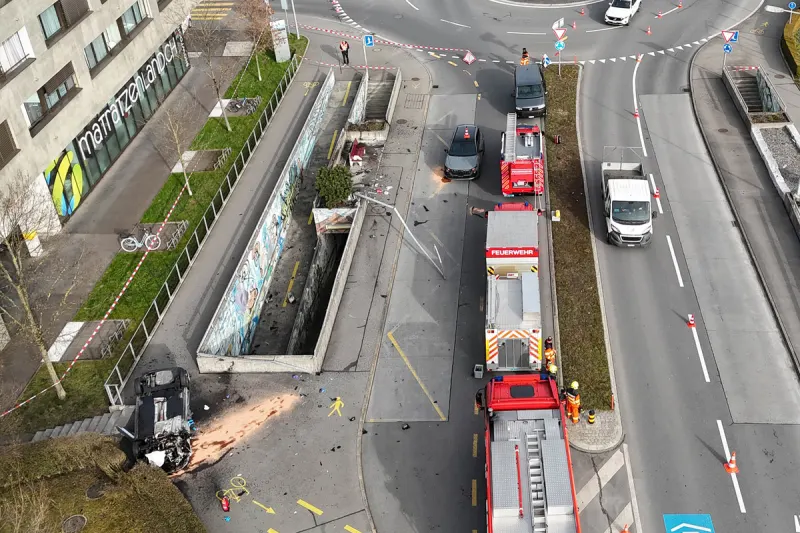 Stans NW – Kind auf Trottoir bei Unfall schwer verletzt
