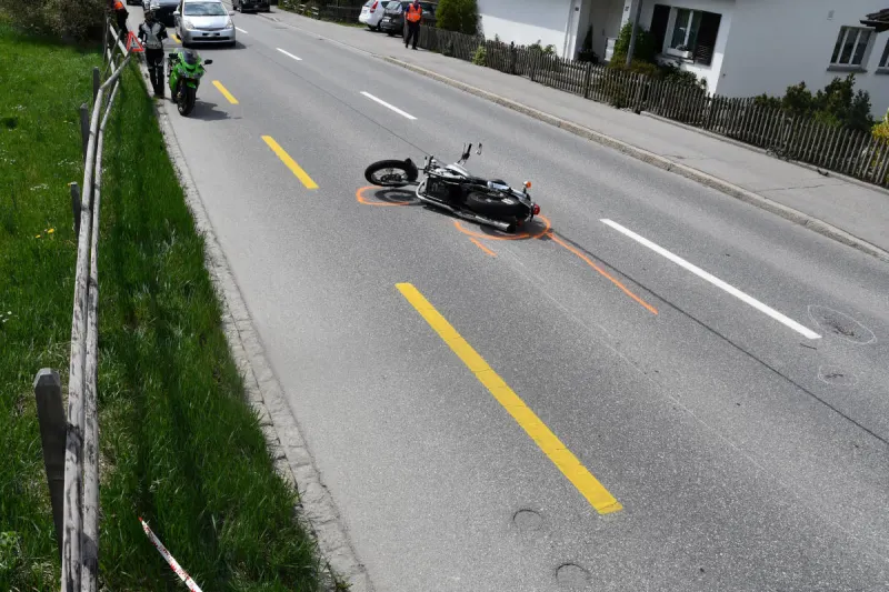 Chur GR – Motorradfahrer verunfallt bei Überholmanöver