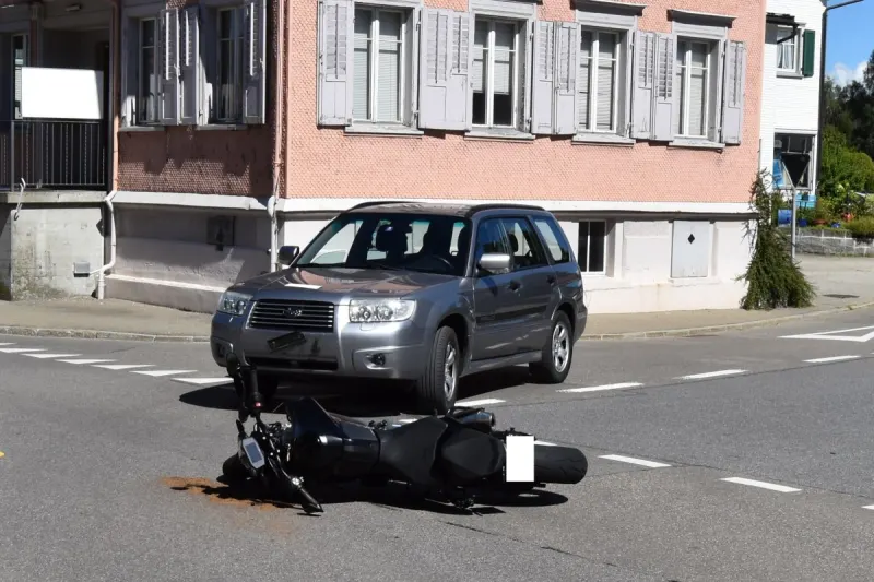 Verkehrsunfall in Wald AR - Motorrad übersehen