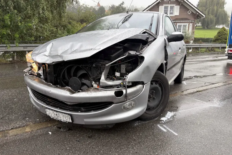 Unfall in Rorschacherberg SG – Automobilistin prallt gegen Leitplanke