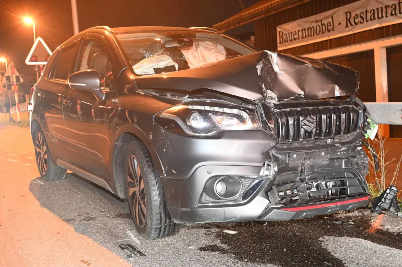 Benken SG – Fahrunfähig Auffahrkollision verursacht