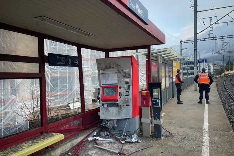 Chur GR - Über 200'000 Franken Sachschaden nach Sprengung eines Billettautomaten