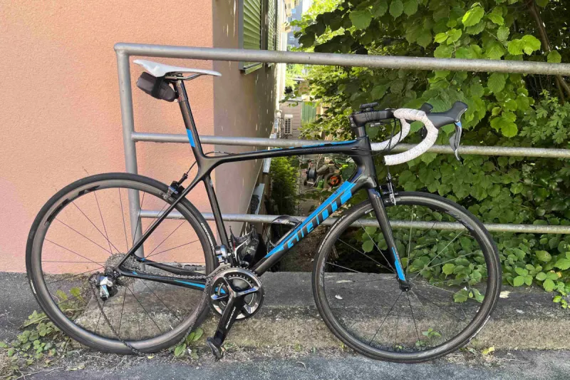 Nuglar SO – Fahrradlenker verunfallt und schwer verletzt