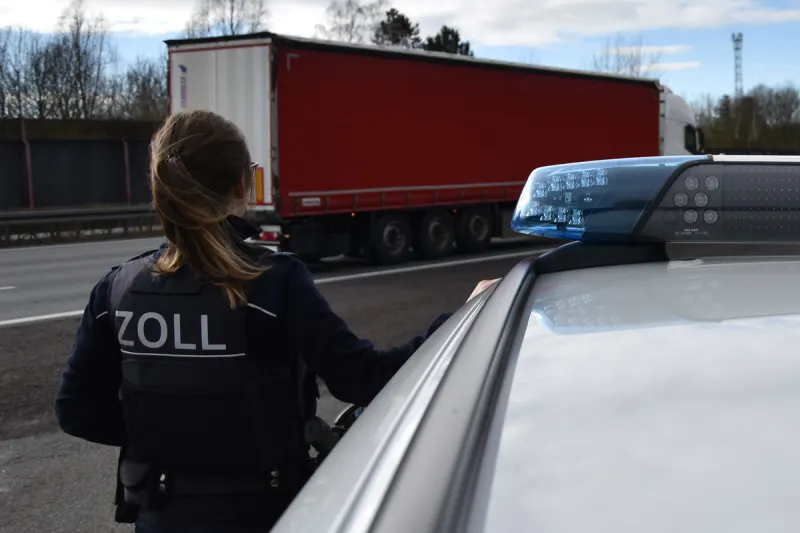 A2 Hannover NI – Zoll entdeckt geschmuggelte Ware