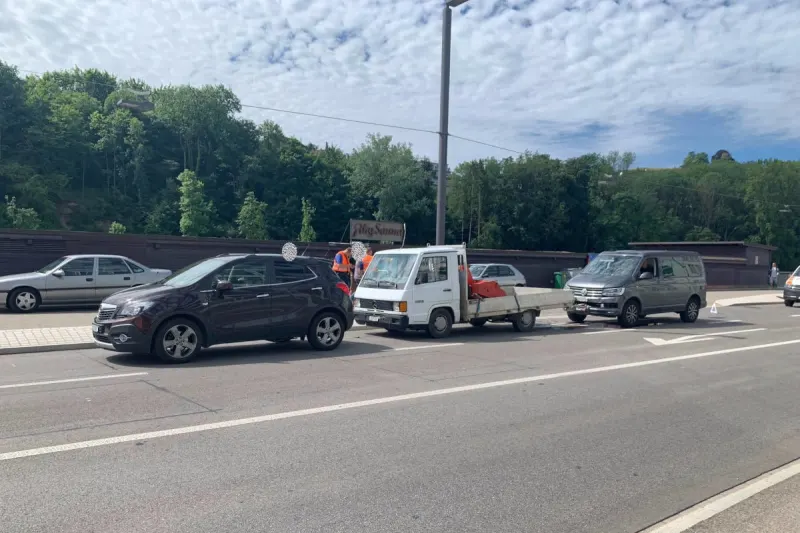 Unfall in Schaffhausen – Auffahrkollision mit drei Fahrzeugen