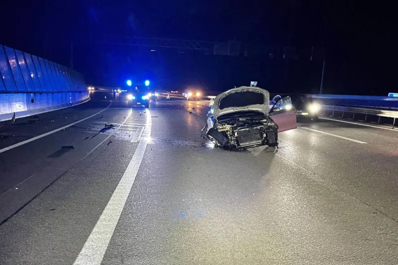 A1 Baden AG – Gegen Leitplanke geprallt