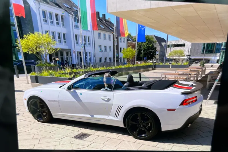 Ratingen NW - Chevrolet Camaro bei Probefahrt entwendet 