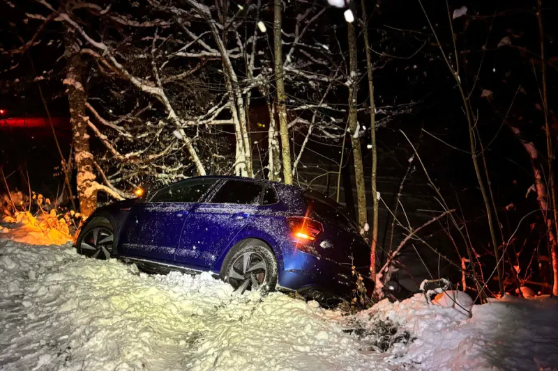 Unfall in Obernau LU – Auto rutscht in den Graben
