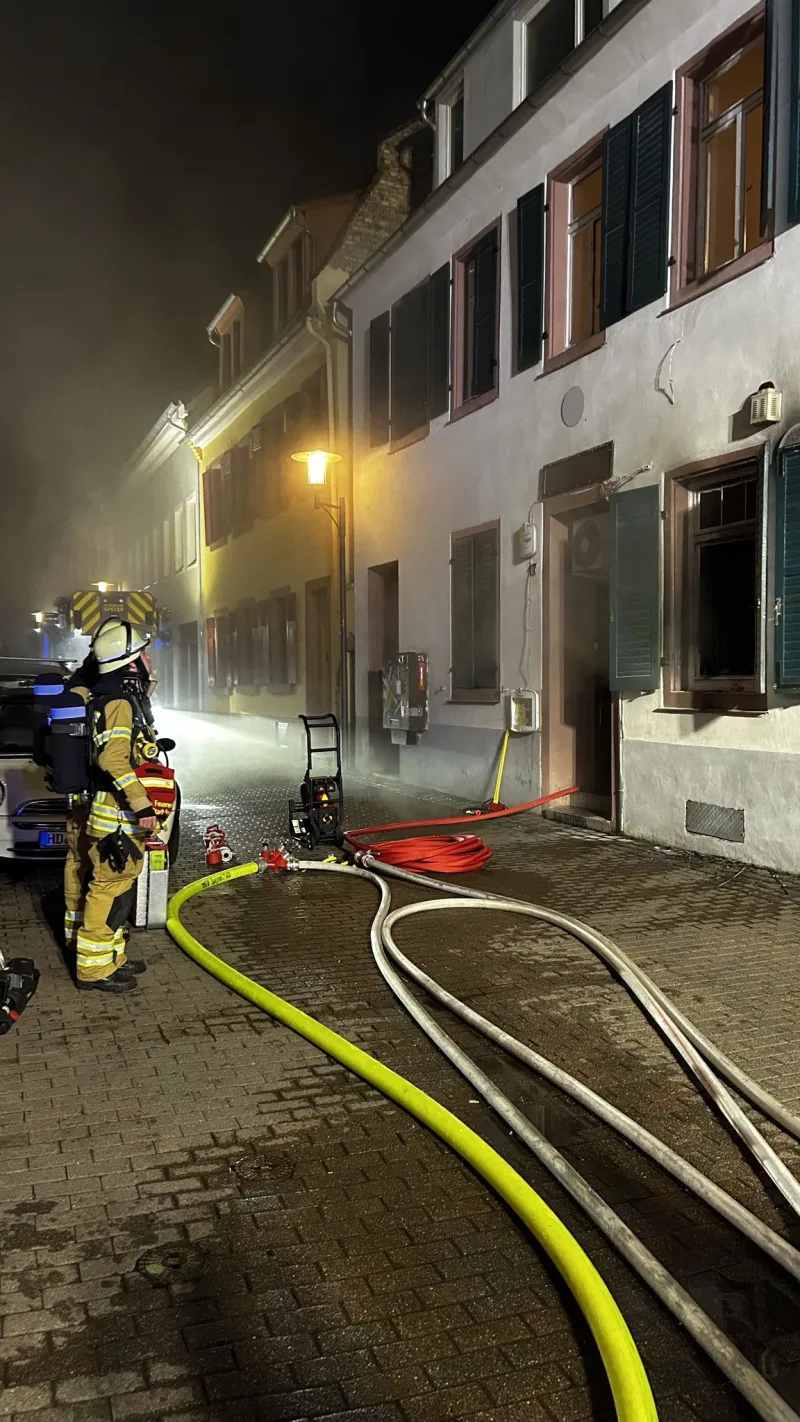 Speyer – Drei Personen bei Brand in Gaststätte gerettet