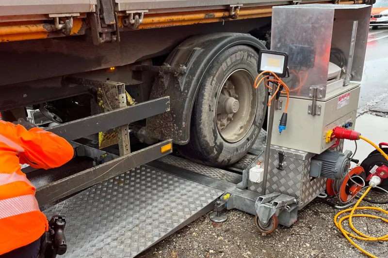 Gachnang TG - Drei Anhänger und ein LKW nach Kontrollen stillgelegt 