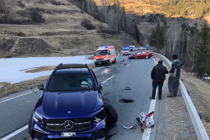 Ardez GR - Heftige seitlich-frontale Kollision