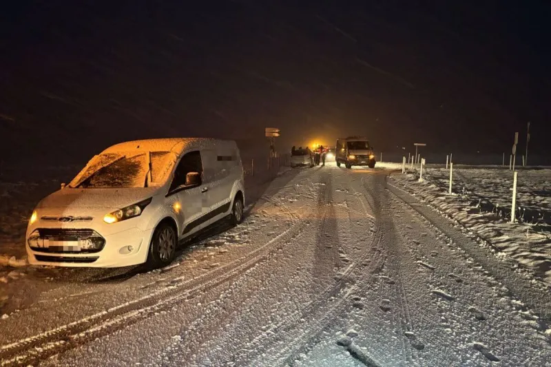 Mollis GL – Mit Sommerreifen auf Schnee verunfallt 