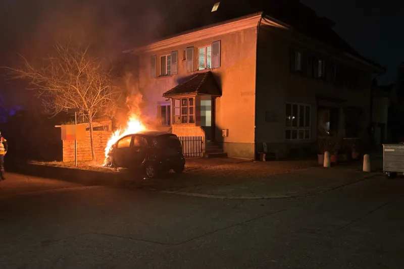 Langendorf / Solothurn – Drei Autos in Brand gesetzt