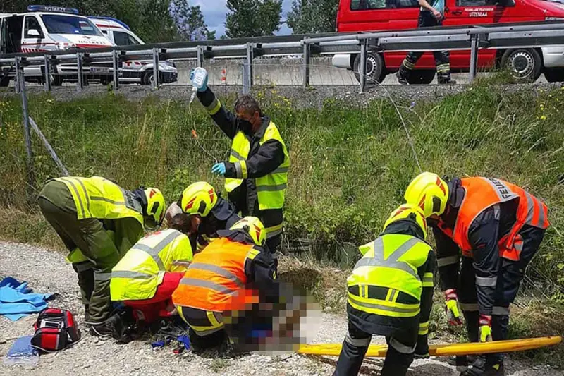 Horror-Unfall in Stockerau - Ein Mensch tot und drei verletzt, darunter eine schwangere Frau