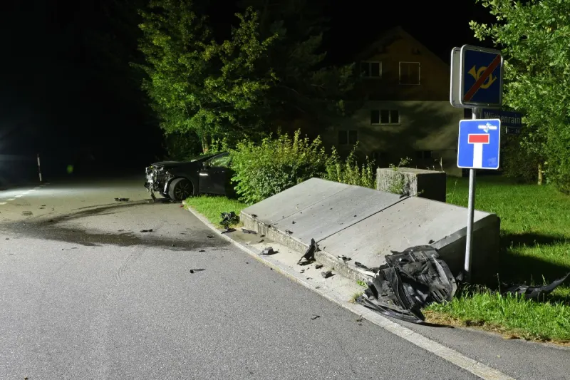 Eigenthal LU - Heftiger Crash unter Drogeneinfluss