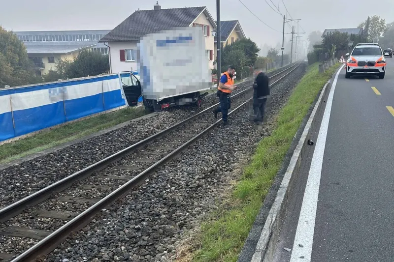 Ipsach BE – Bei Unfall auf Bahngeleise geraten