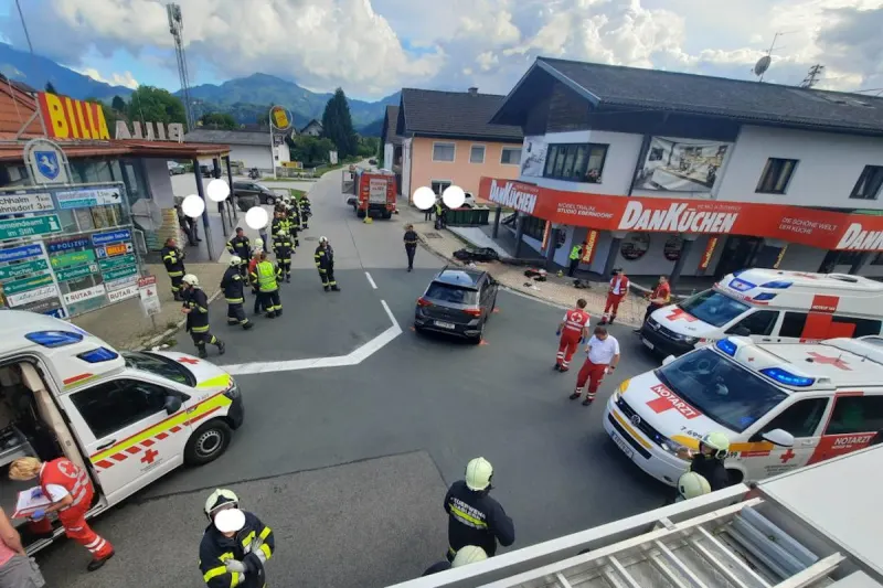 Eberndorf – Zwei Personen schwer verletzt bei Unfall mit Motorrad