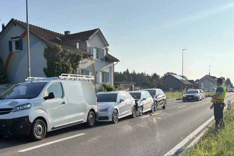 Auffahrkollision in Romanshorn TG – Vier beteiligte Fahrzeuge 