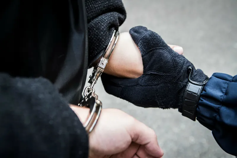 Festnahme nach Mordversuch - Autofahrerin fährt mit Pkw auf Burschengruppe in Feldkirchen bei Graz los
