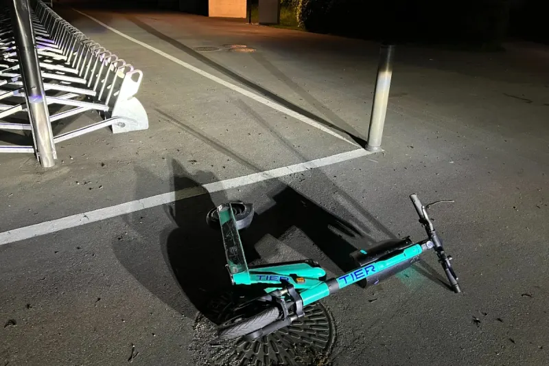 Unfall Romanshorn TG - Mit E-Scooter in Fahrradunterstand geprallt
