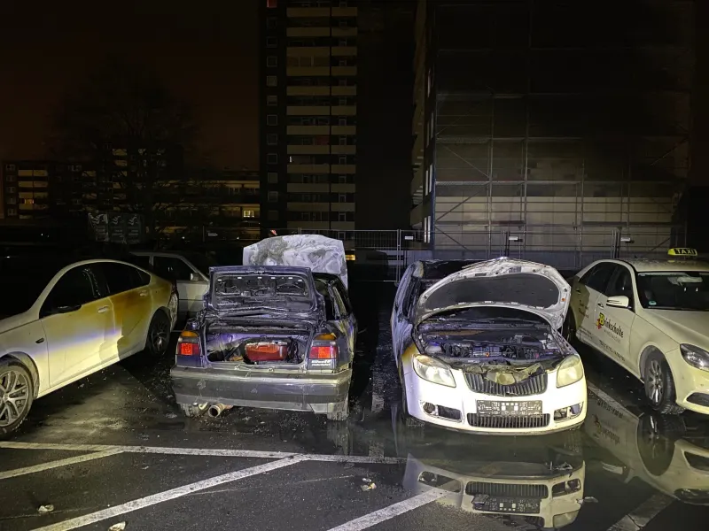 Monheim am Rhein: Mehrere Autos brannten – Die Polizei ermittelt