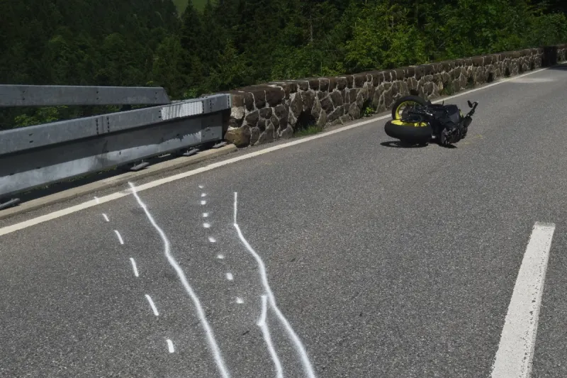 Urnäsch AR - 19-Jähriger verunfallt mit Motorrad