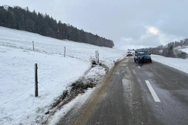 Bourrignon JU – Auto dreht sich bei Unfall um 180 Grad