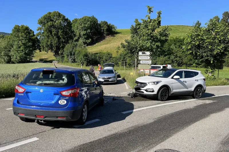 Hölstein BL – Kollision zwischen zwei Personenwagen