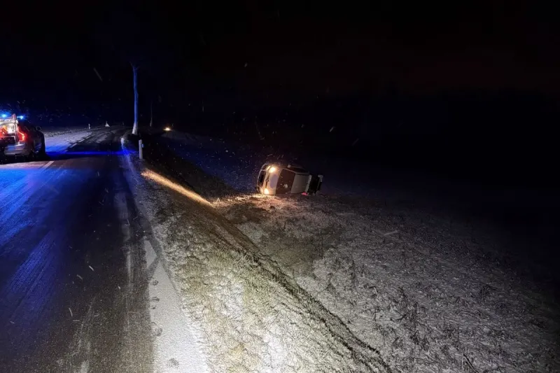Schaffhausen SH – Autofahrer verunfallt auf glatter Strasse