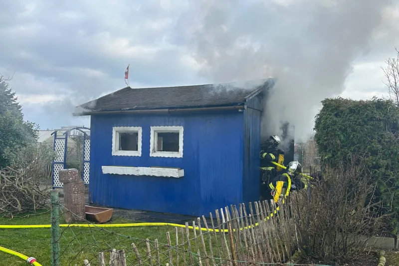 Tägerwilen TG - Brandausbruch in einem Schrebergartenhaus