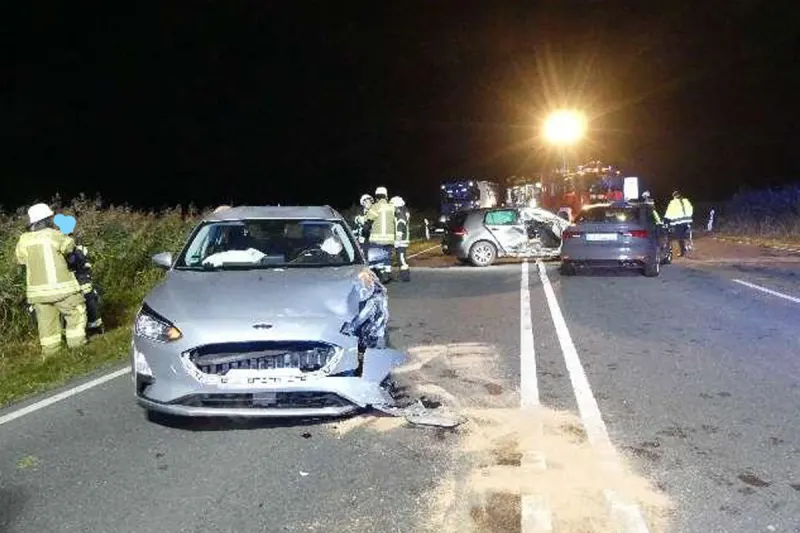 Cuxhaven NI – Vier Verletzte bei Unfall vor dem Wesertunnel