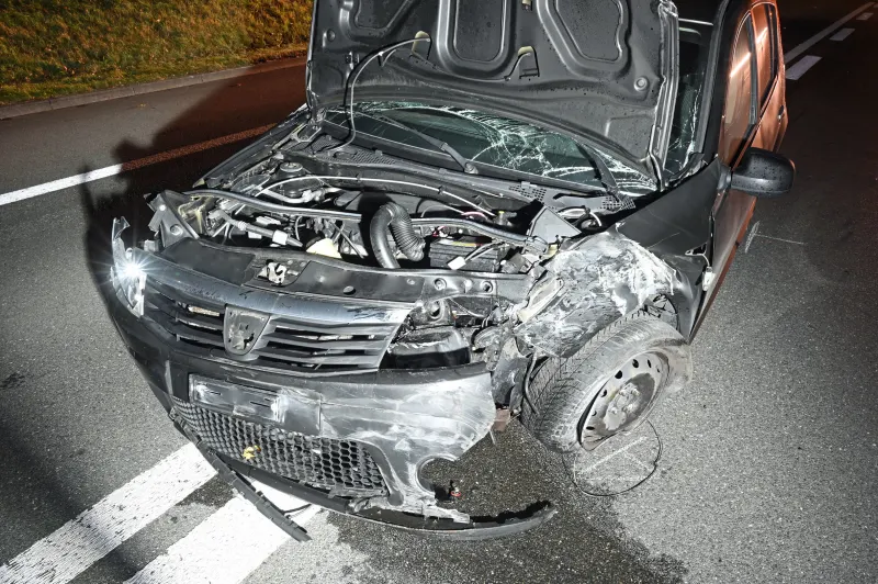 A2 Neuenkirch LU – Lenkerin prallt gegen Mauer