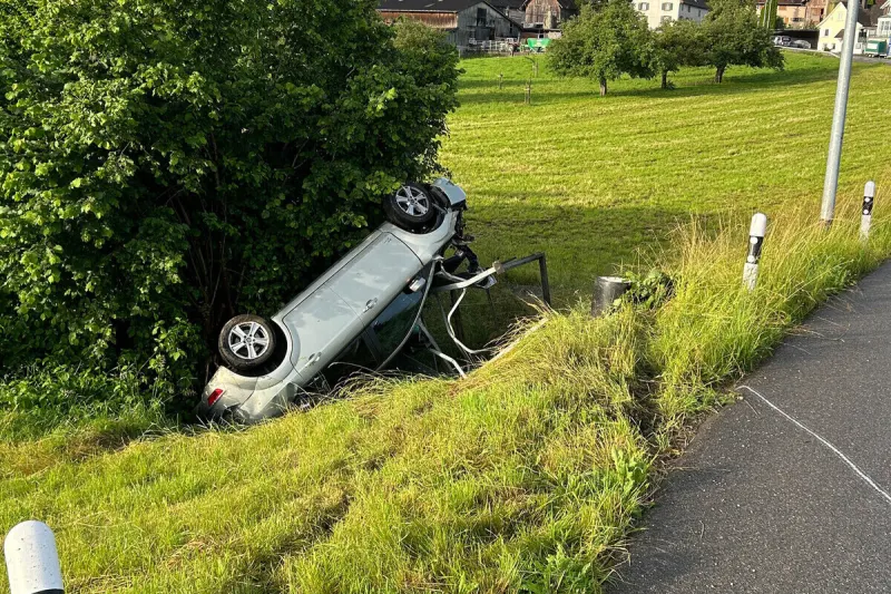 Herrenhof TG - Autofahrerin verunfallt alkoholisiert