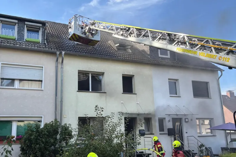 Velbert NW – Brand eines Kellers in Reihenhaus