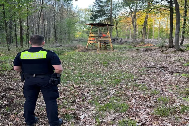 Bückeburg - Mann hilflos und gefesselt im Wald nach Date 